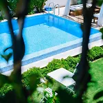 Alanarin Hotel