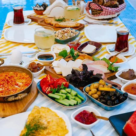 Alanarin Hotel 3*