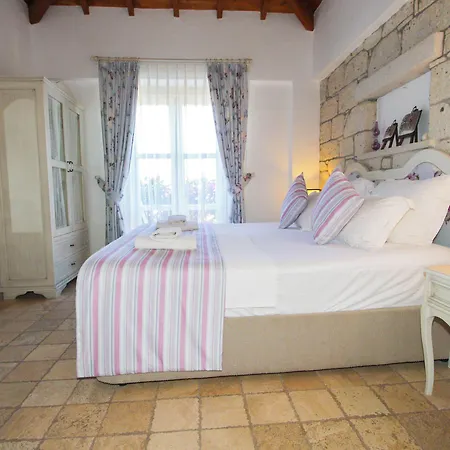 Alanarin Hotel 3*